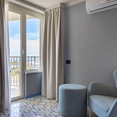 Hotel Grand 4*