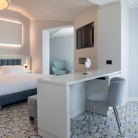 Grand Hotel 4*