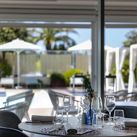 Grand Hotel
