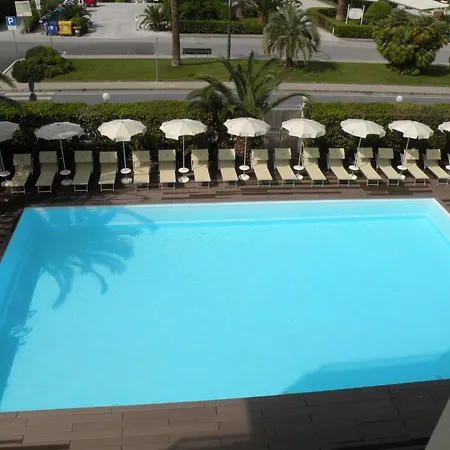 Grand 4* Forte dei Marmi