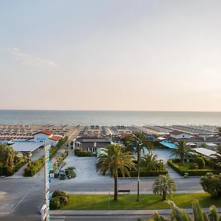 Grand Hotel 4*