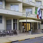 Hotel Grand 4*