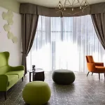 Grand Hotel