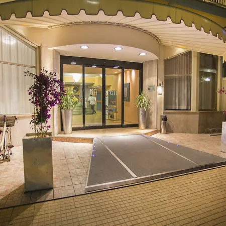 Grand Hotel