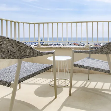 Hotel Grand 4*
