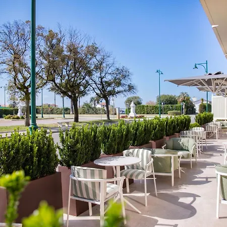Grand Hotel 4*