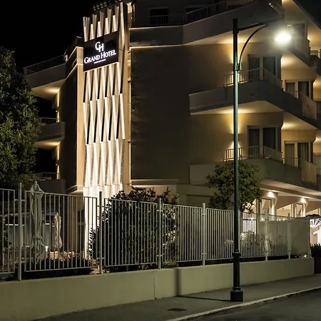 Hotel Grand