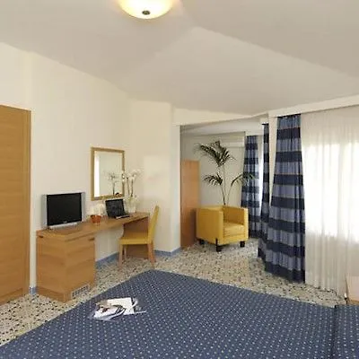 Grand 4* Forte dei Marmi
