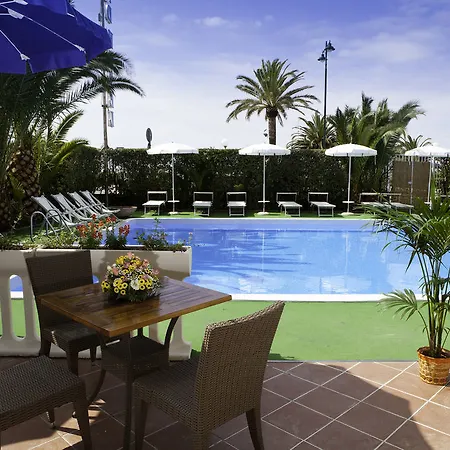 Grand Hotel 4*