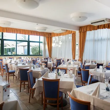 Ξενοδοχείο Grand 4*